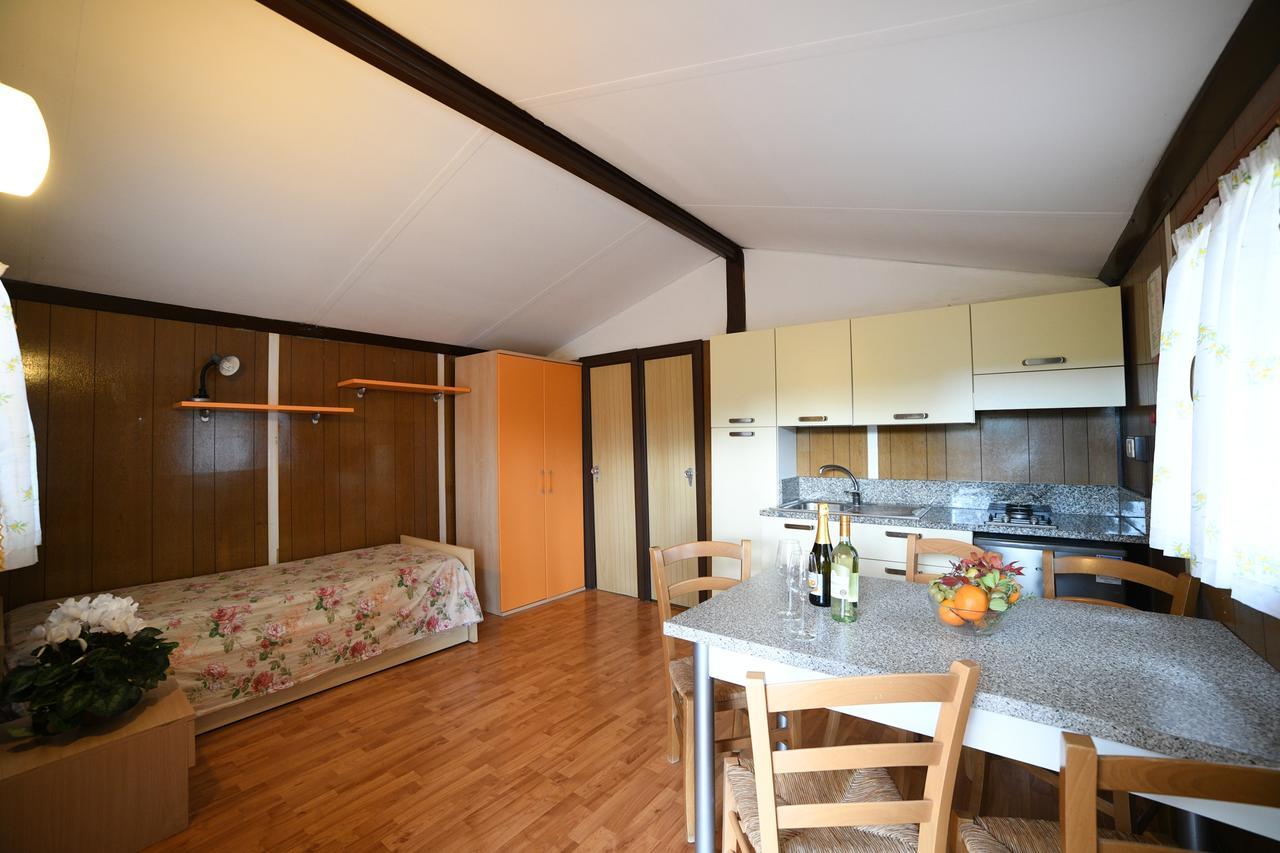 Camping C'Era Una Volta Villanova d'Albenga Zewnętrze zdjęcie